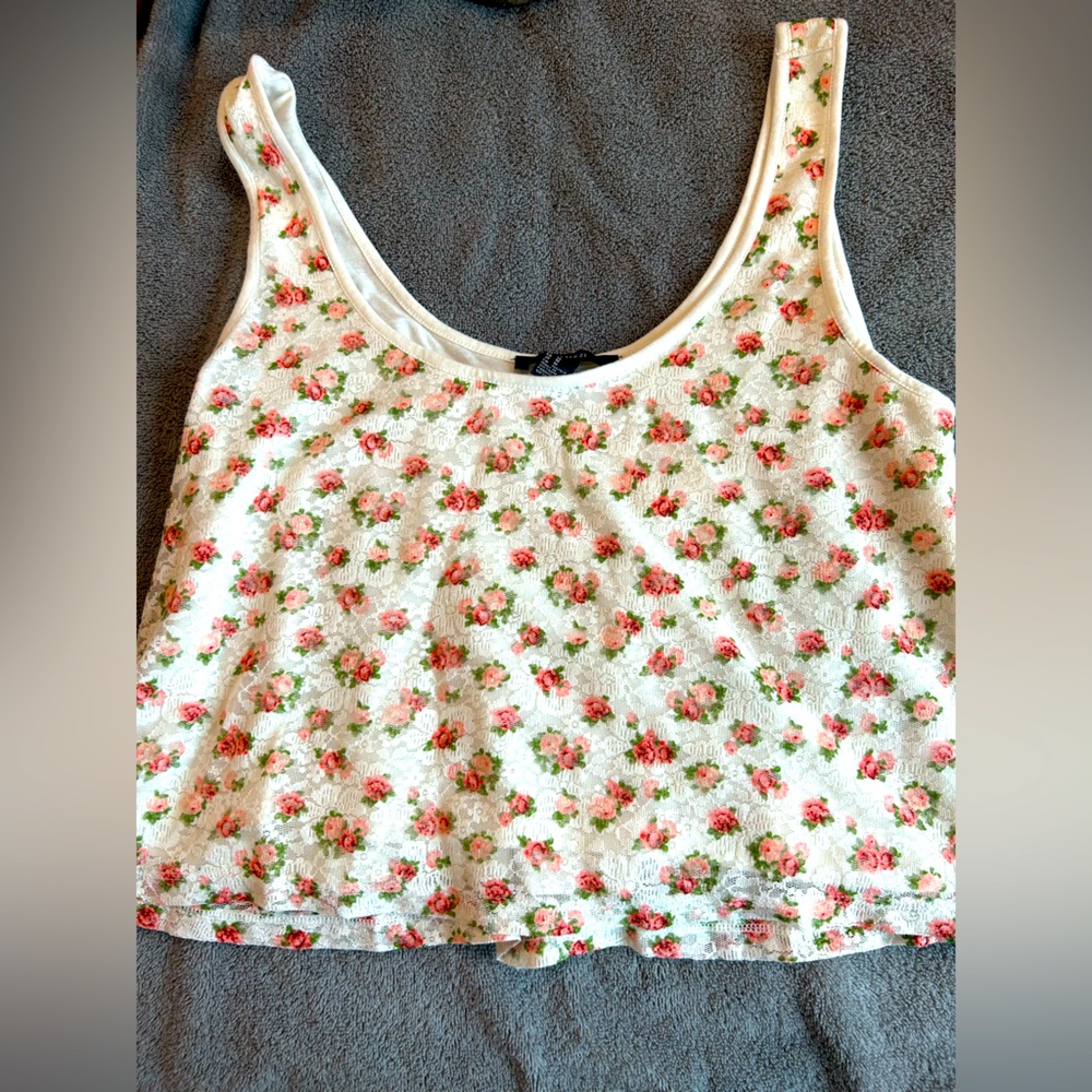 Floral White & Pink Crop Top 🌸